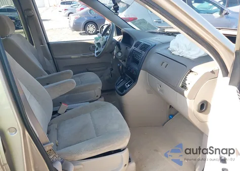 2005 Kia Sedona Ex/Lx z USA, uszkodzony, nr VIN KNDUP132756741086